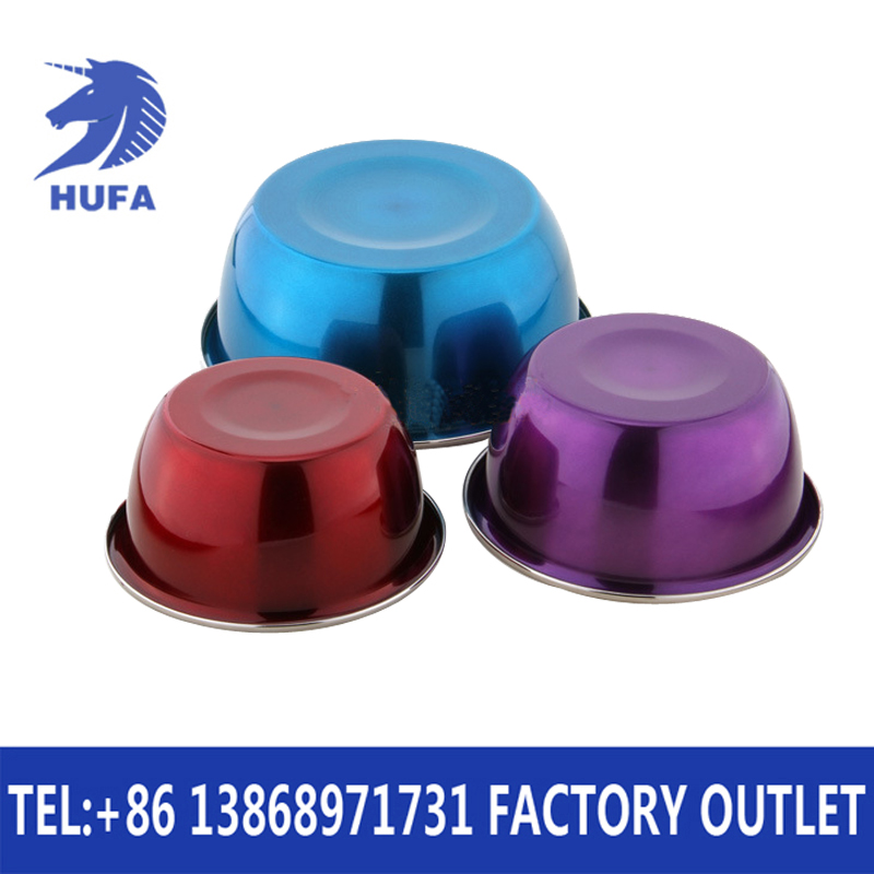 The thickened soup bowl is thick and durable. The egg-beating bowl is particularly thick and thickened, non-magnetic stainless steel, and the colorful seasoning jar details Picture