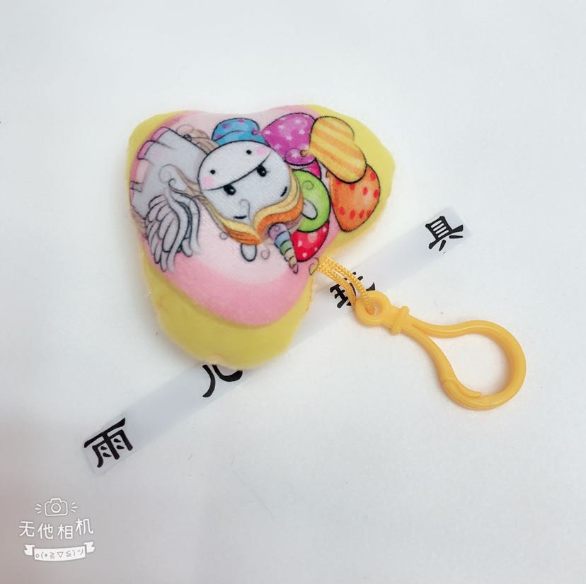 Unicorn pendant, plush toy pendant, heart-shaped unicorn printed keychain Application Scenario