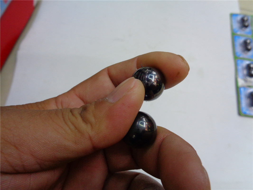 Yiwu children's gifts, toys, vacuum-formed magnets, rattlesnake small round balls, street stall supply, factory direct sales Application Scenario