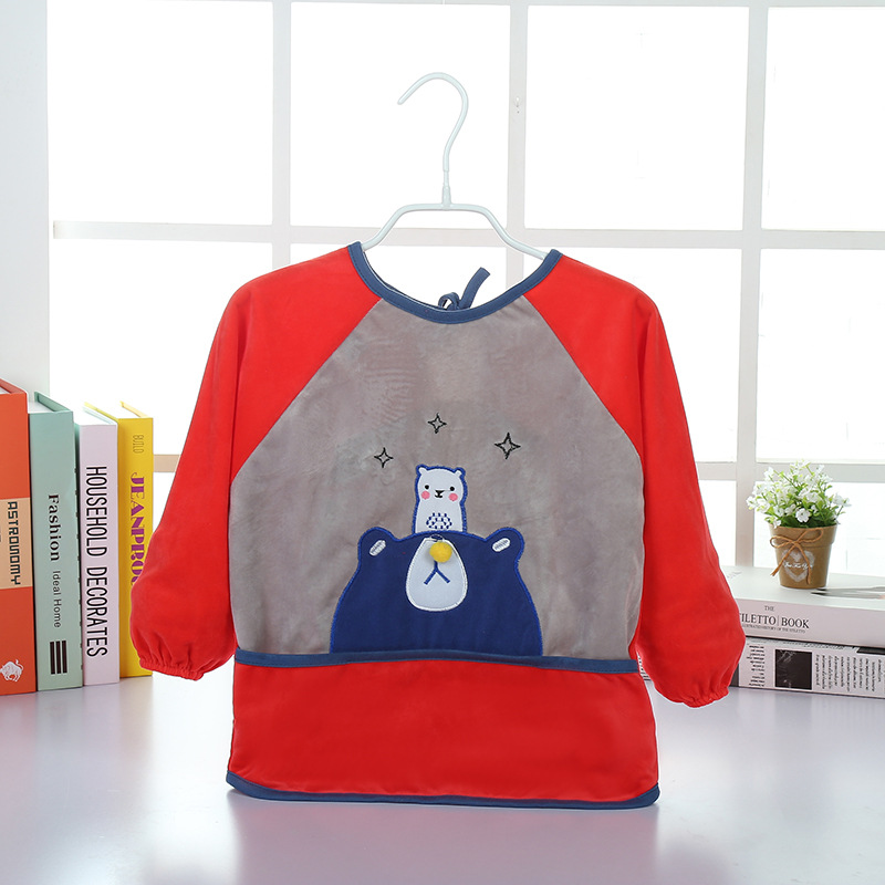 Wholesale of bear waterproof coverings for children, baby feeding clothes, bibs, children's feeding pockets, and drawing aprons Application Scenario