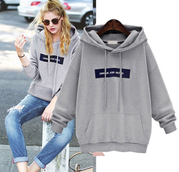A new large-sized, fleece and thickened hooded sweatshirt for women with loose long-sleeved sleeves
