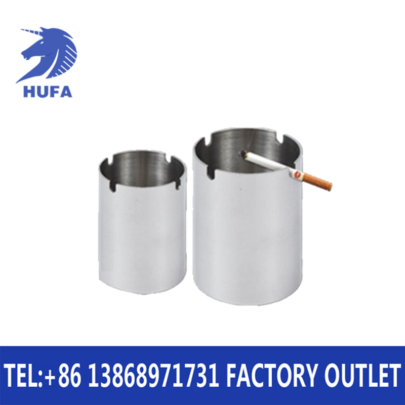 Hotel supplies: Round and raised ashtray
