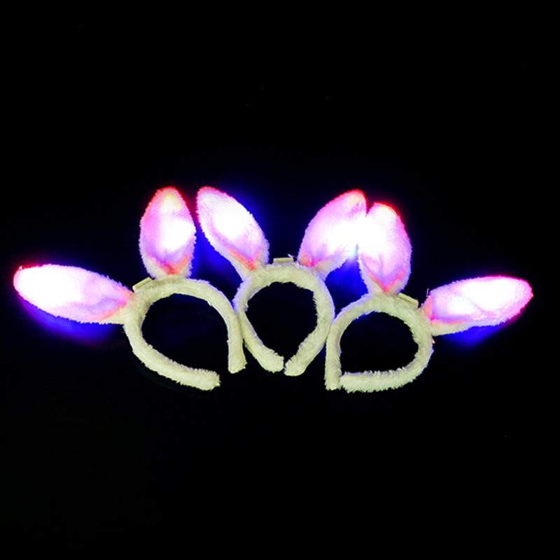 Children's glittering hair clips are selling well at the colorful street stall, featuring glowing plush rabbit ear hair bands and headwear Application Scenario