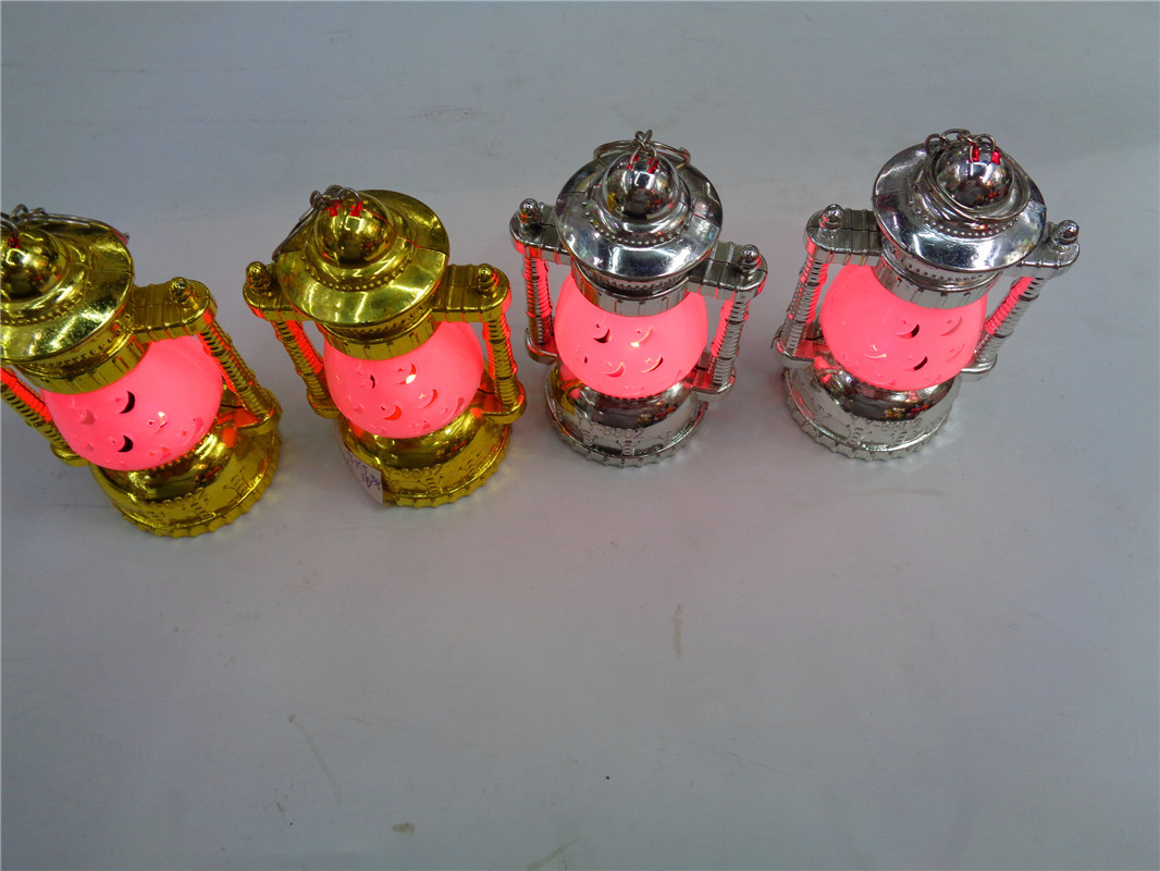 Yiwu children's plastic toys, flashlights, keychains, gifts, night lights, 8802 palace lanterns, street stall supply, factory wholesale details Picture