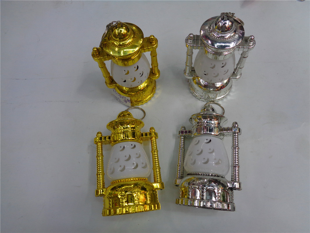 Yiwu children's plastic toys, flashlights, keychains, gifts, night lights, 8802 palace lanterns, street stall supply, factory wholesale Application Scenario