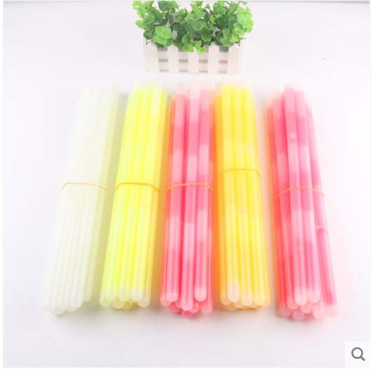 New bestsellers of large-sized glow-in-the-dark sticks, 10 pieces each, 15*350, for street vending. Glow-in-the-dark sticks and luminous sticks are selling well Application Scenario