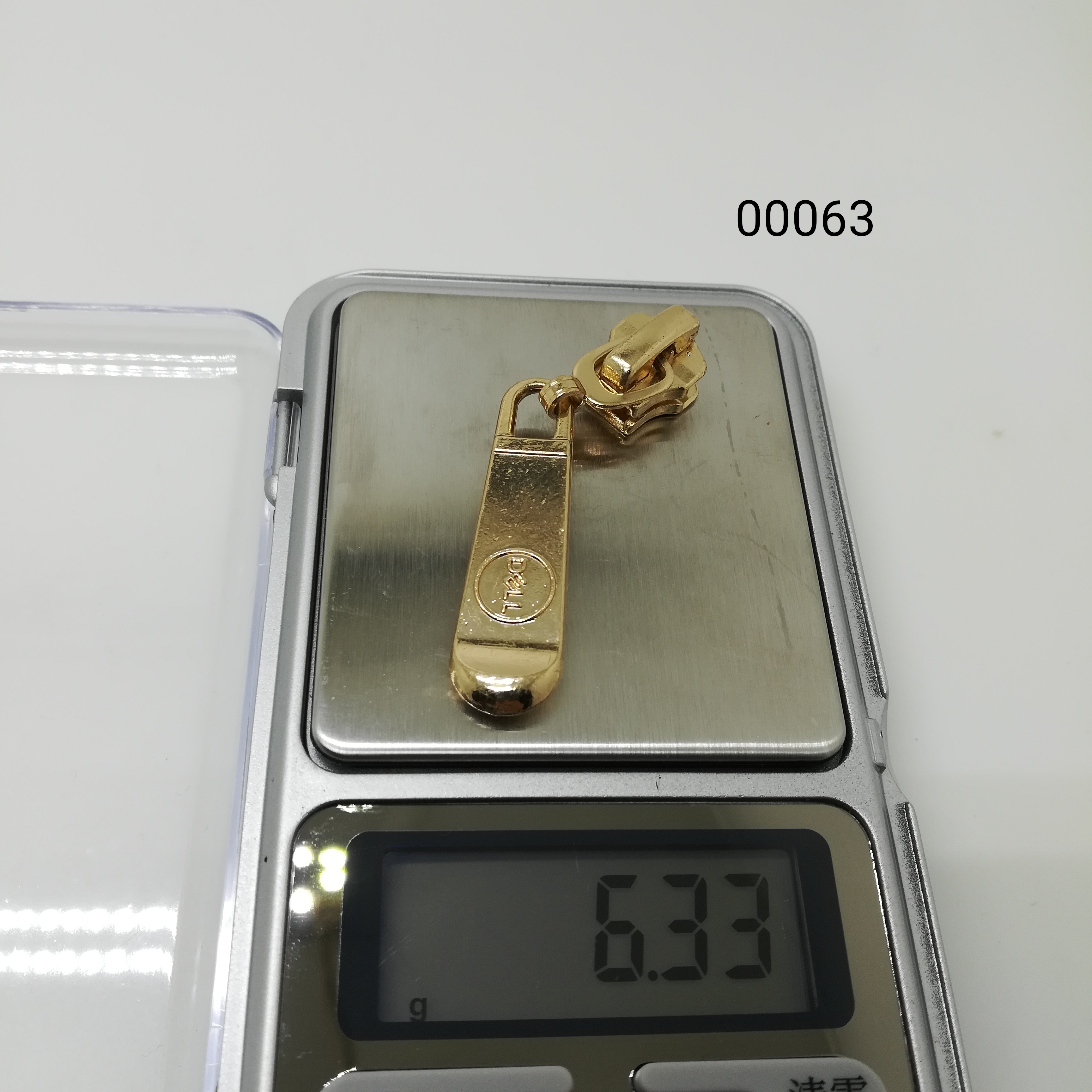 拉链头实物图