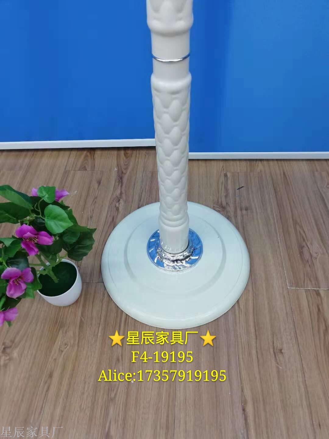 衣帽架实物图