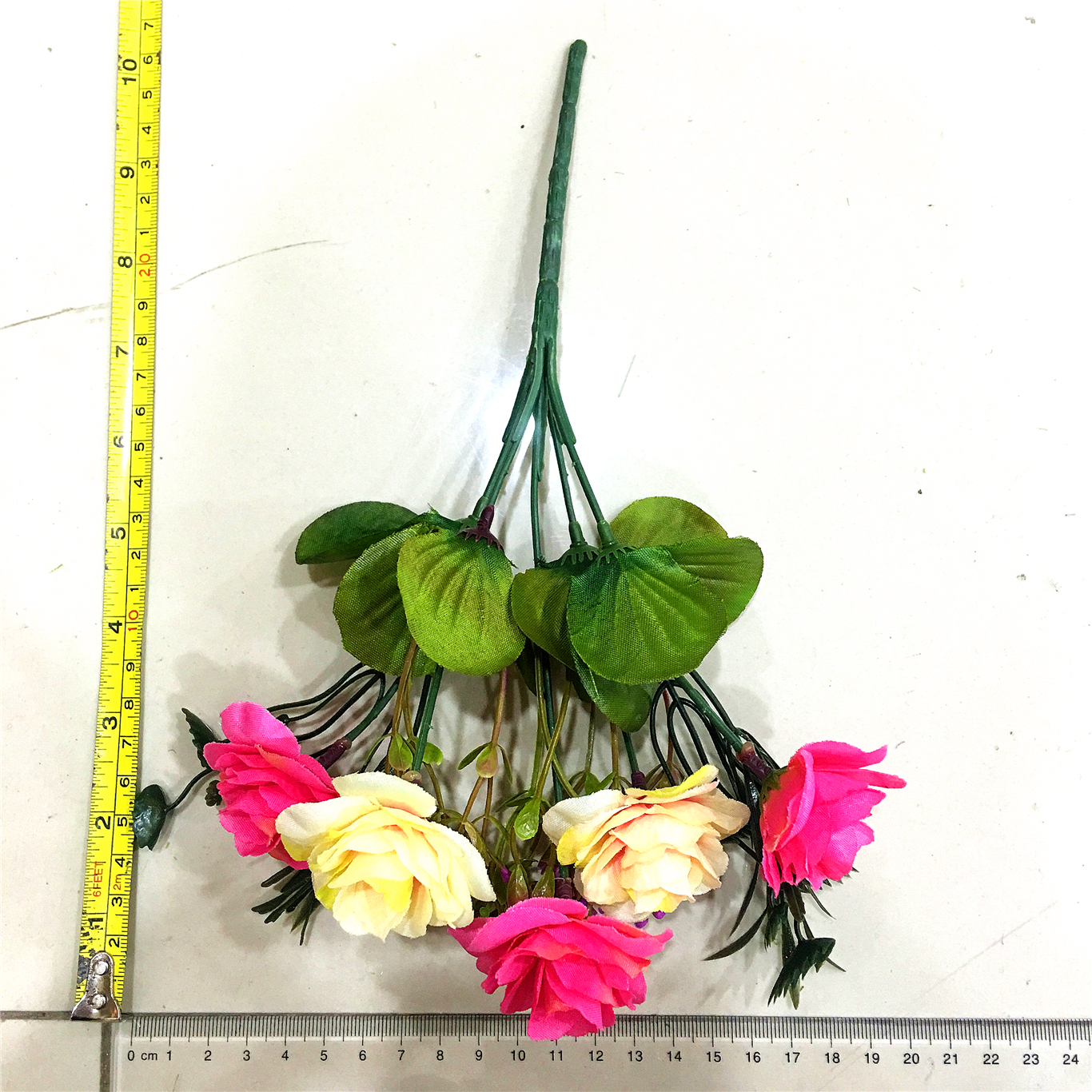 Five colorful rose artificial flowers details Picture