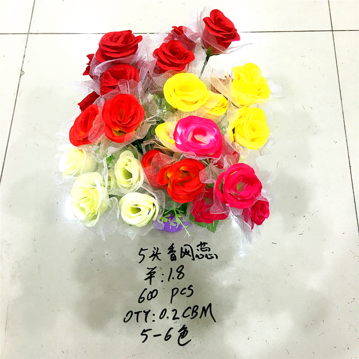 Five artificial artificial flowers with flower-like stamens