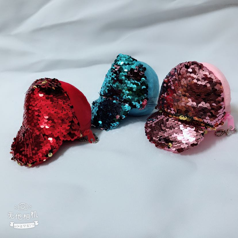 Plush toys, plush coin purses, plush wallets, sequined hats, wallets, sequined keychains, bags Application Scenario