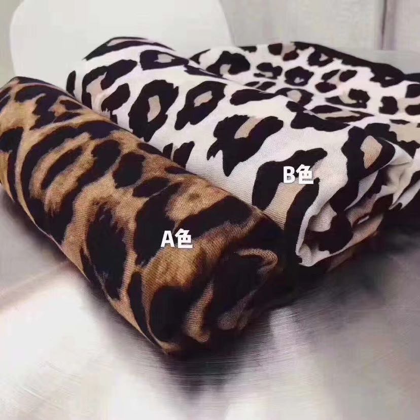 【 Retail 】90*180 best-selling leopard print trimmed satin scarf from Dongdaemun, South Korea