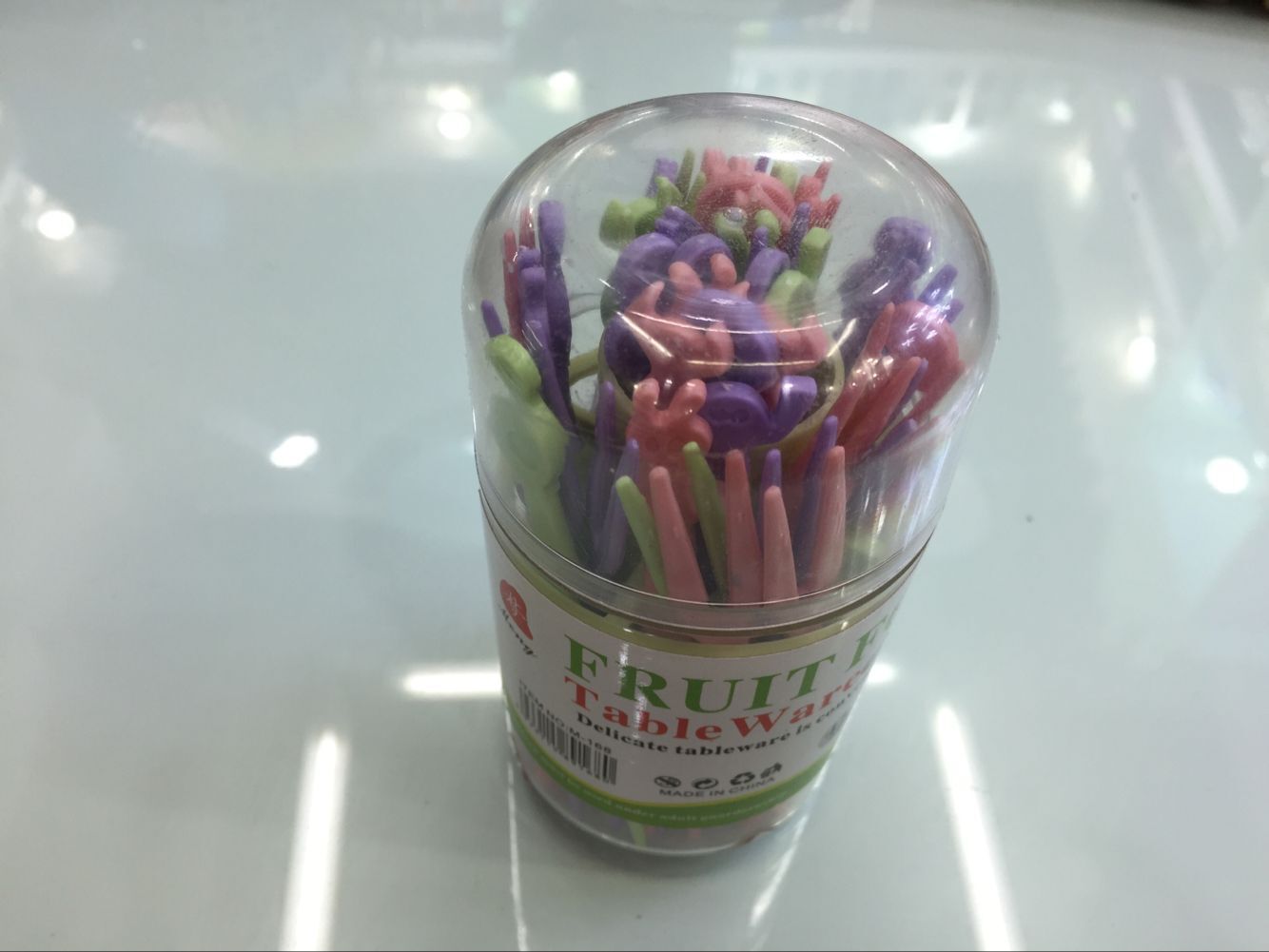 Fruit fork creative disposable fruit fork Household small fork plastic fruit pick fruit fork