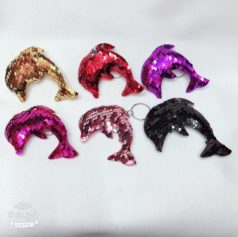 Ultrasonic sequin pendant, cartoon keychain pendant, sequin pendant, little pig pendant, sequin little pig keychain Application Scenario