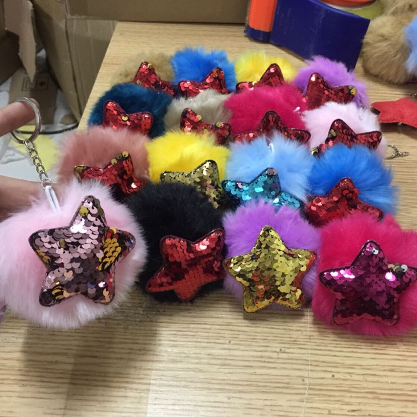 Plush toy fur ball pendant, sequined fur ball pendant, keychain Specification drawing