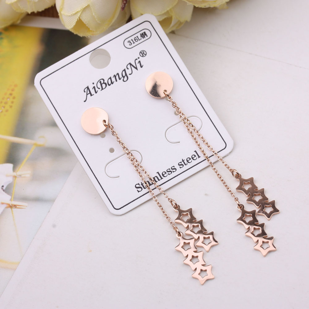10-yuan store accessories: anti-allergy titanium steel earrings, trendy and fashionable stud earrings, versatile and elegant earrings for women