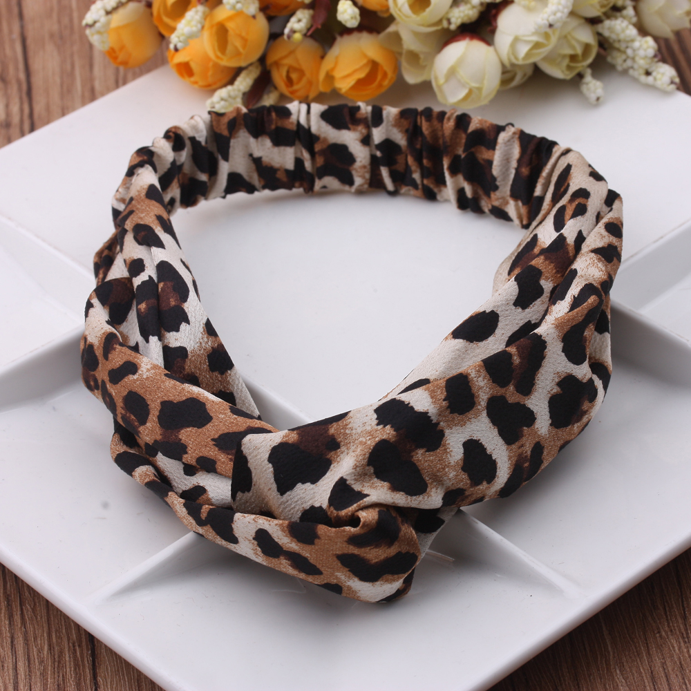 10-yuan store supply of accessories, hair bands, Korean headwear, sweet and forest girl's face wash, hair band, headscarf, and popular hair accessories