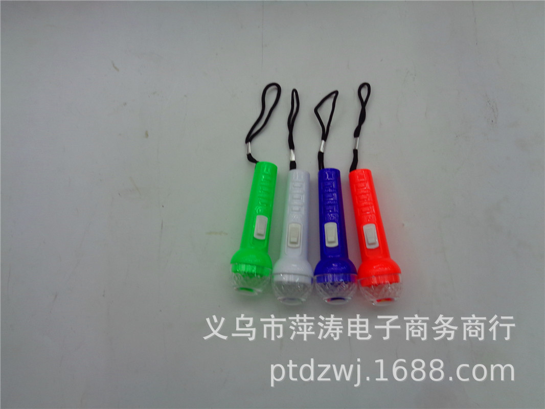 Children's plastic toys, keychain lights, free gifts, LED flashlights, night lights, street stall supply, factory direct sales Application Scenario