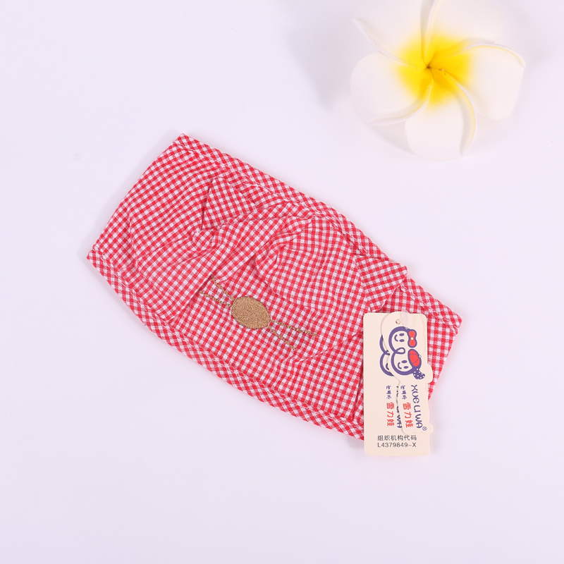 The striped and checkered pattern two-color peripheral wipes for infants and toddlers come in a variety of colors and styles
