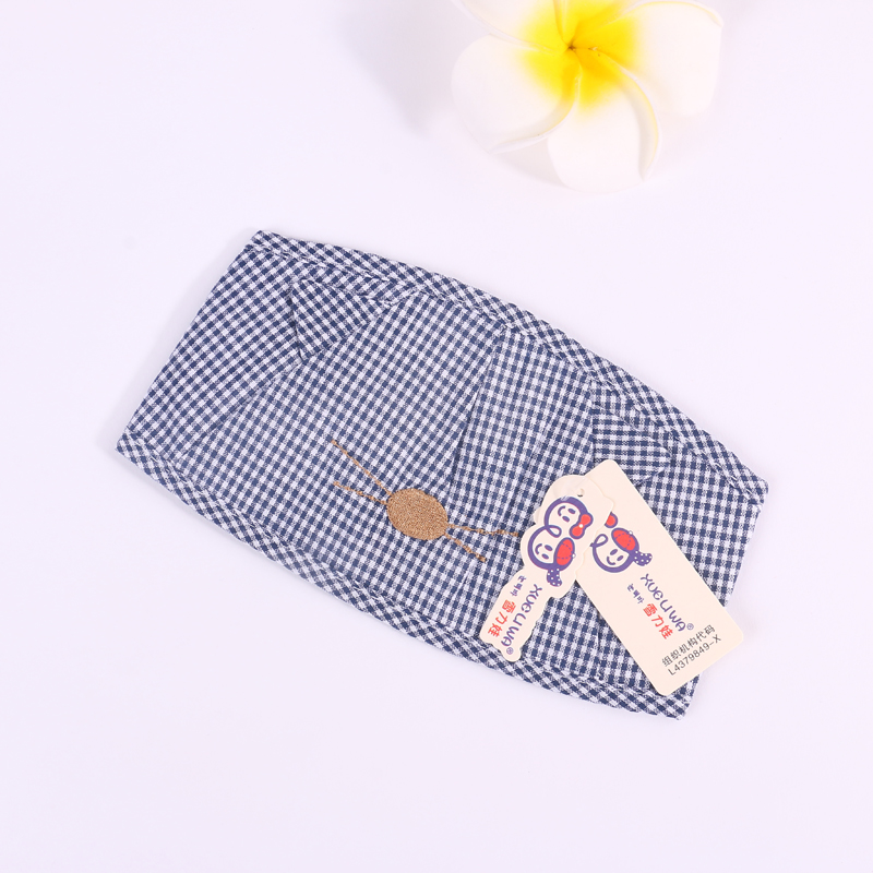 The striped and checkered pattern two-color peripheral wipes for infants and toddlers come in a variety of colors and styles details Picture