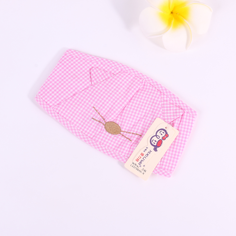 The striped and checkered pattern two-color peripheral wipes for infants and toddlers come in a variety of colors and styles Application Scenario