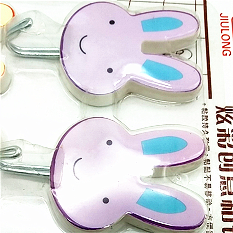The strong adhesive hooks of Sunshine Department Store are used to bear the weight of the wall, and the clothes are hung behind the door without holes in a cartoon style, which is very cute details Picture