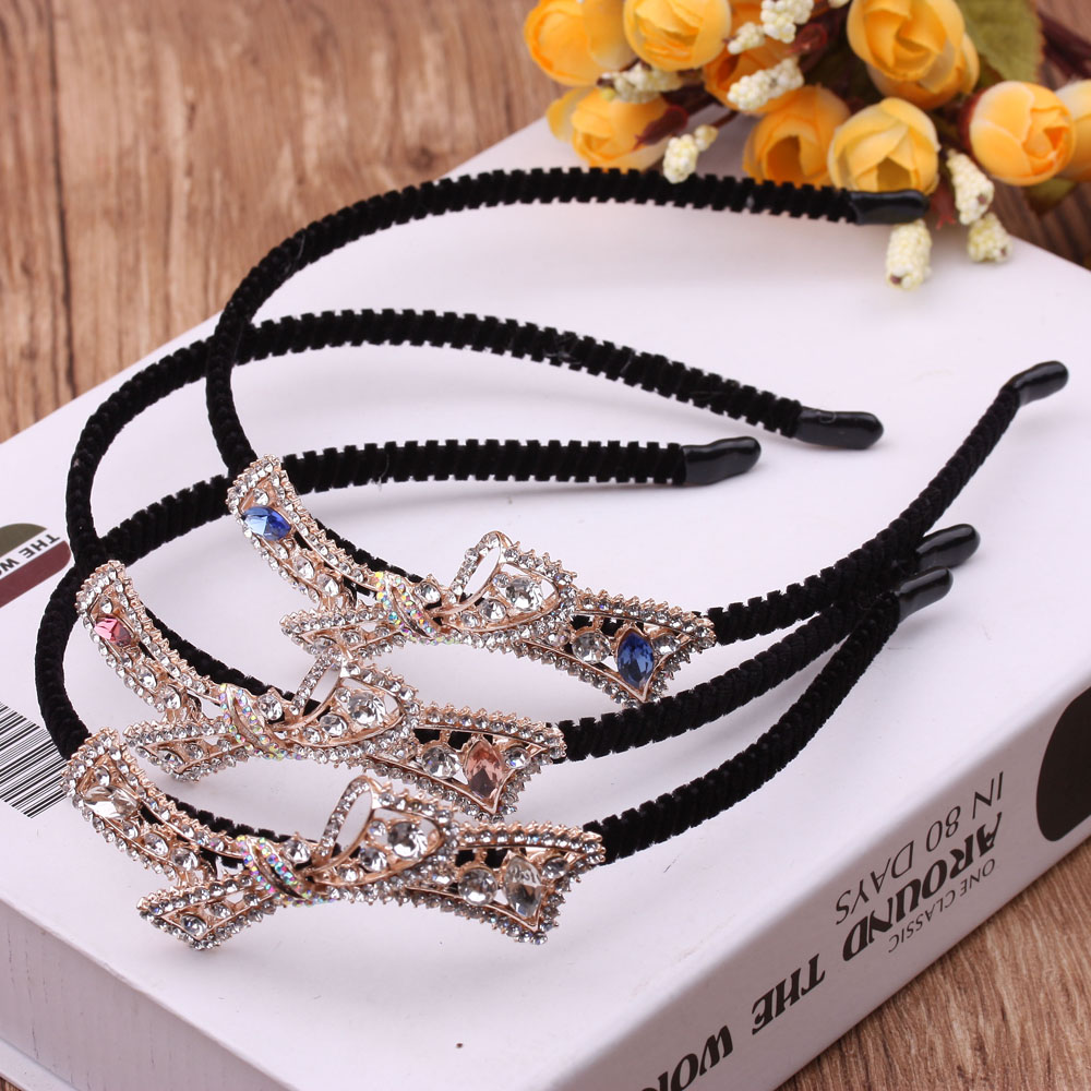 وعشرة اطارات من الحلي Specification image