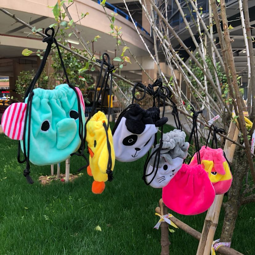 Plush toys, plush bags, candy bags, plush pouches, cartoon pouches, candy crossbody bags Application Scenario