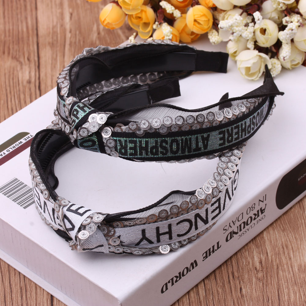 10-yuan store supply: Cute hair bands, face-washing fabric, forest girl knotted wide-edge headbands, grooved toothed hair clips for pressing