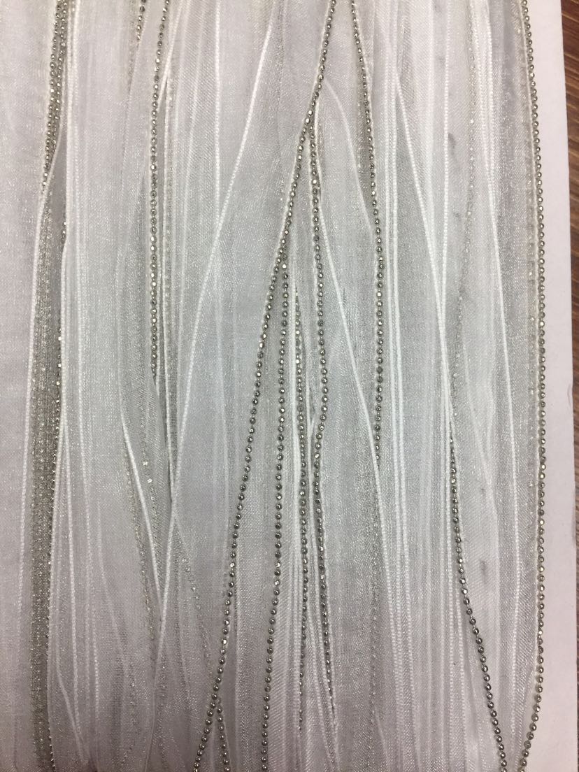Black and white ribbons with copper chains, 1.5 cm wide, in stock, factory direct sales Application Scenario