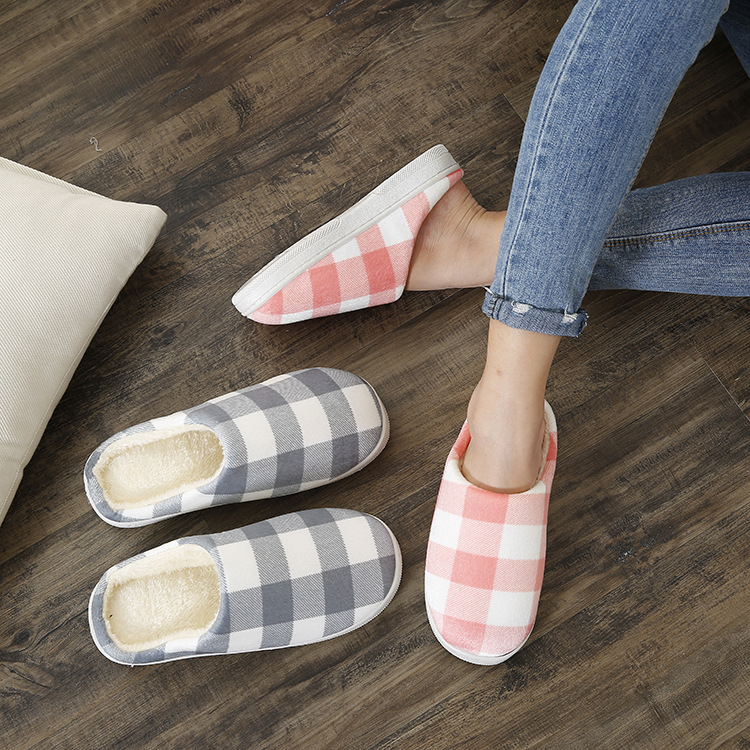 The new winter home cotton slippers female lovers lattice indoor floor wool slippers male trade slippers wholesale