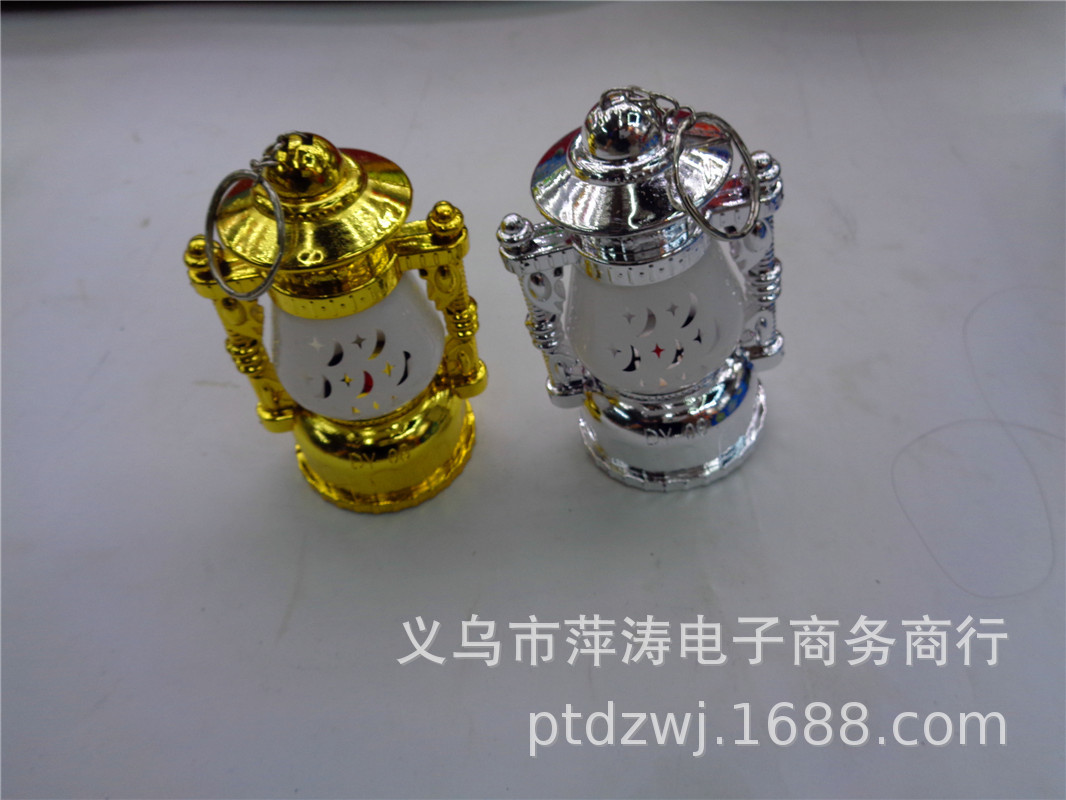 钥匙扣礼品LED手电筒2017马灯义乌儿童塑料玩具地摊货源厂家直销