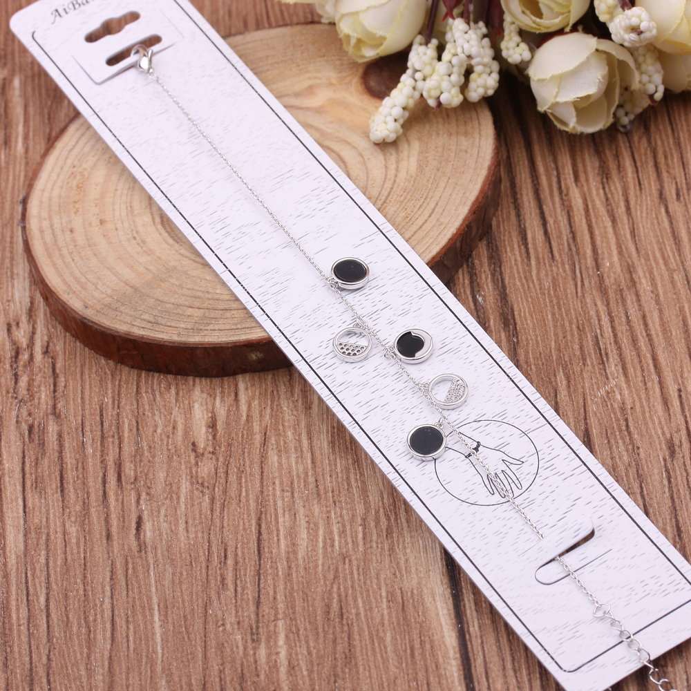 Wholesale of fashionable Korean version cute little whale bracelets in jewelry stores, silver gold-plated small animal simple bracelets