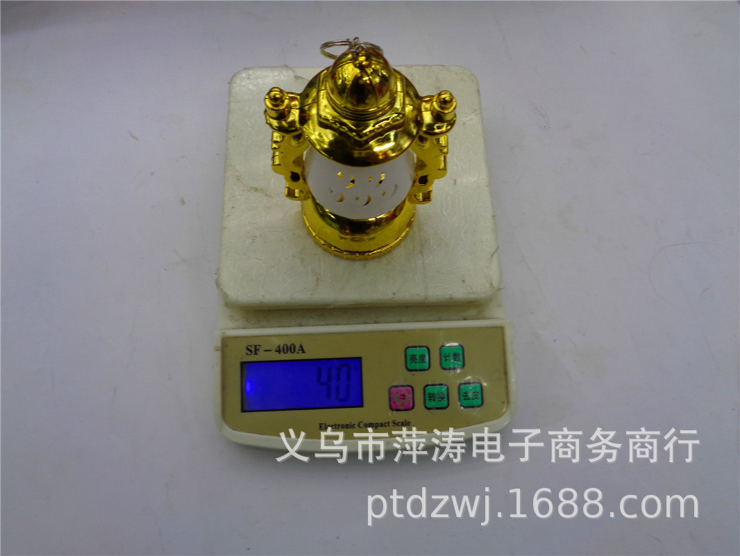 Keychain gifts, LED flashlights, DY-10 lanterns, Yiwu children's plastic toys, street stall supply, factory direct sales Application Scenario