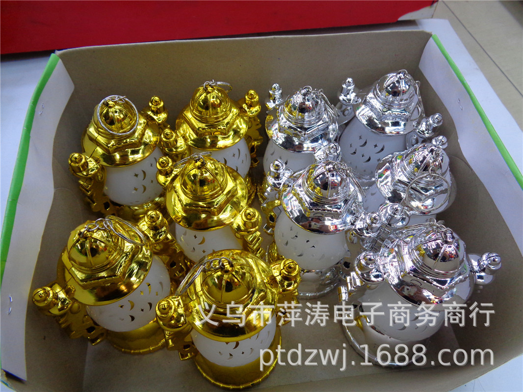 Keychain gifts, LED flashlights, DY-10 lanterns, Yiwu children's plastic toys, street stall supply, factory direct sales