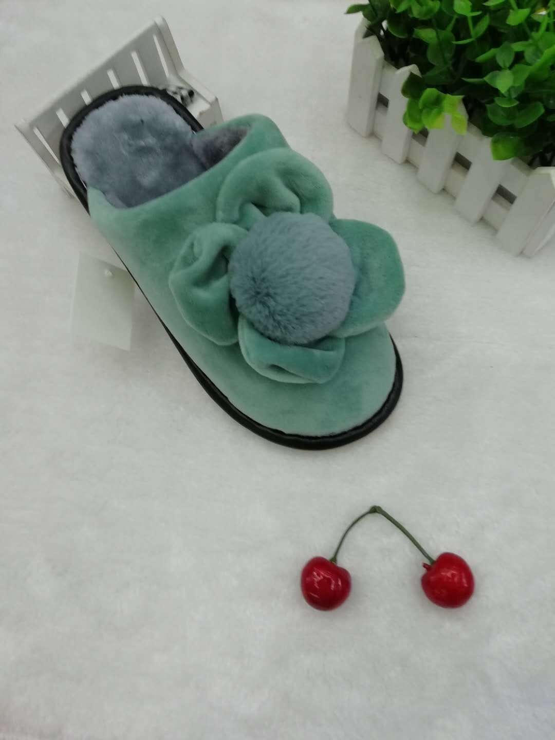 2019 new winter cotton slippers women indoor non-slip lovely plush home towing Korean soft bottom warm month towing
