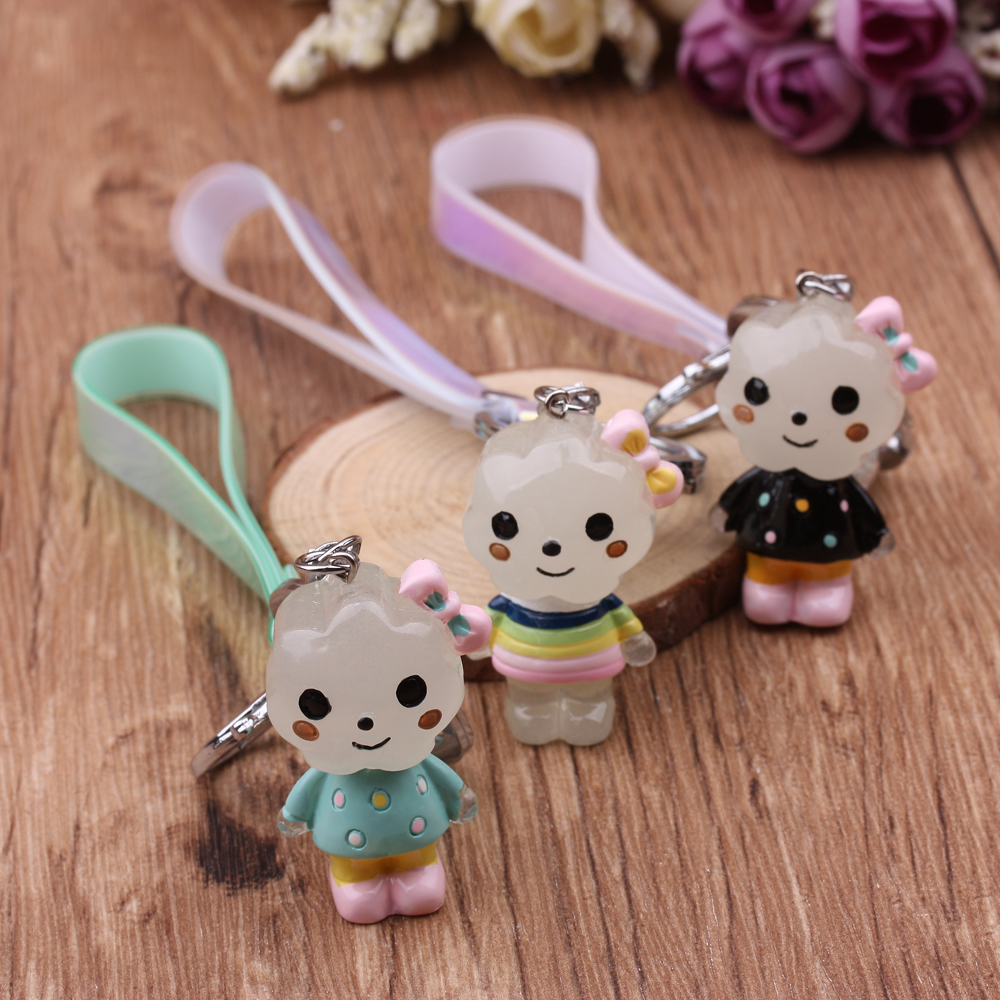 10-yuan store supply: PVC iriered leather rope keychain, glossy leather rope pendant, laser soft rubber hanging rope figurine