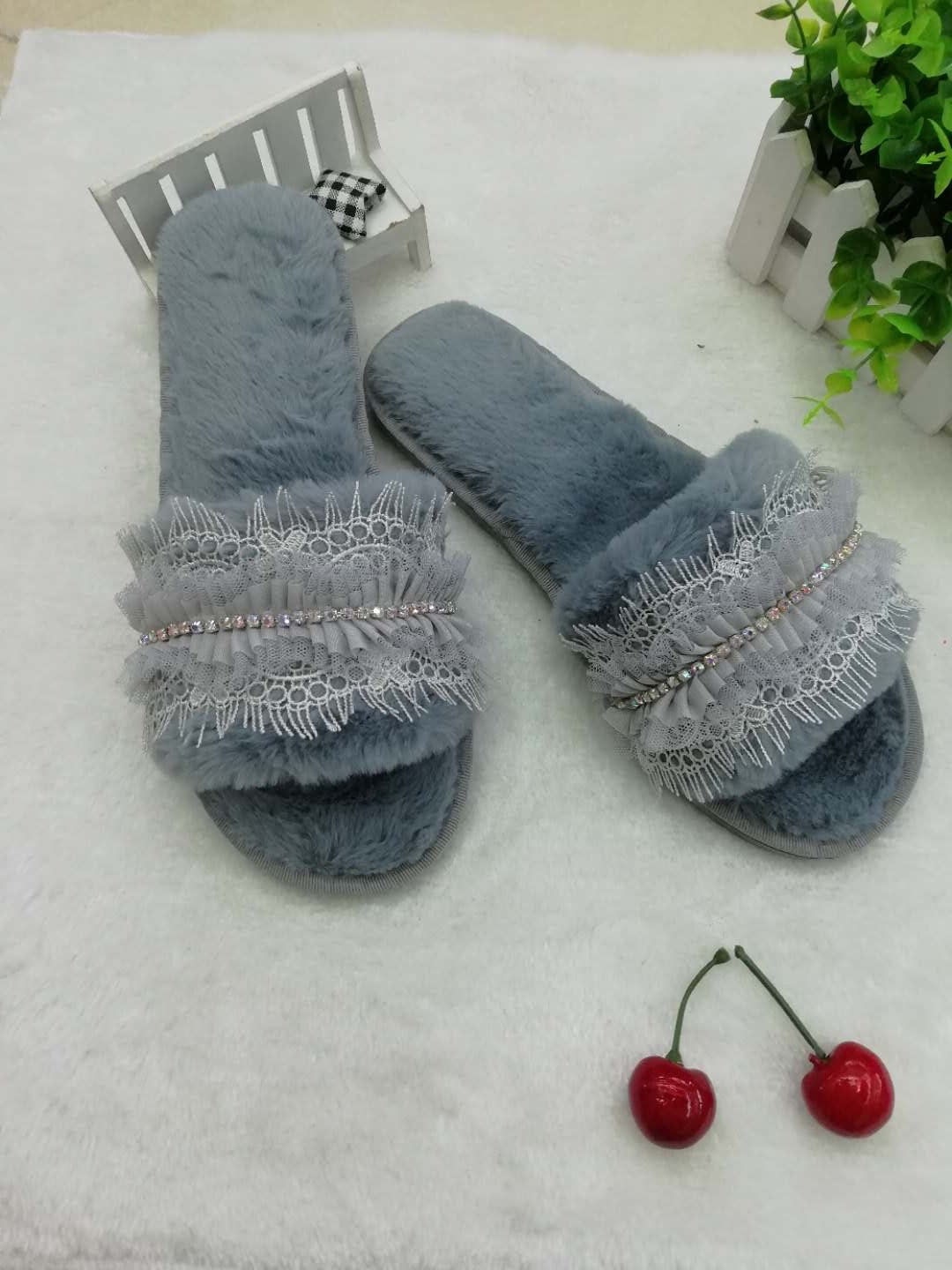 Winter foreign trade cotton slippers female thick sole indoor non-slip home warm moon lovely rabbit hair slippers wholesale