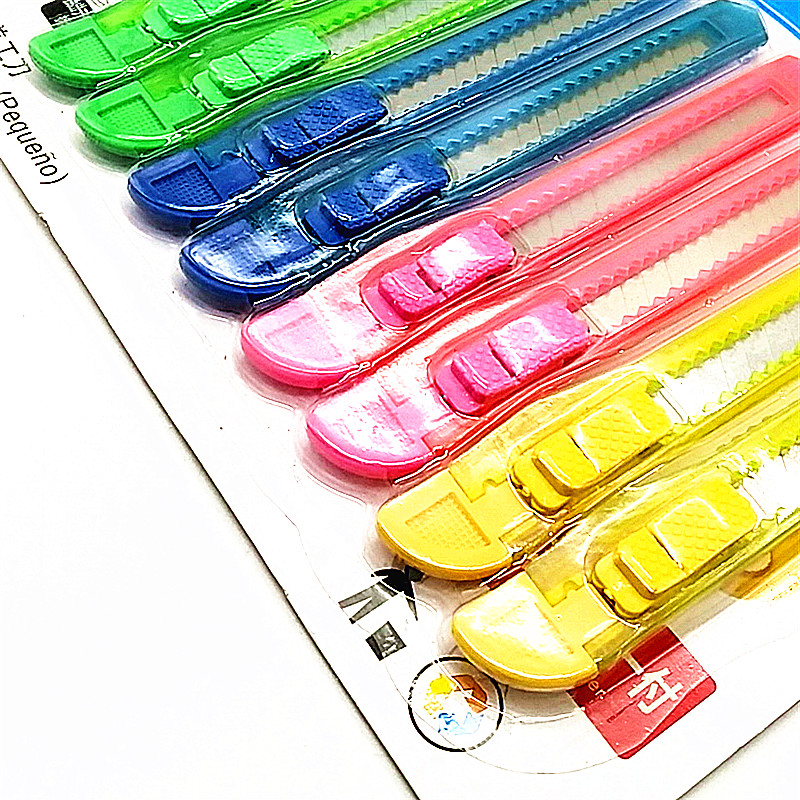 Sunshine Department Store thickened utility knife, small sliding wallpaper engraving knife, paper cutting knife, express delivery telescopic knife, utility knife Specification image
