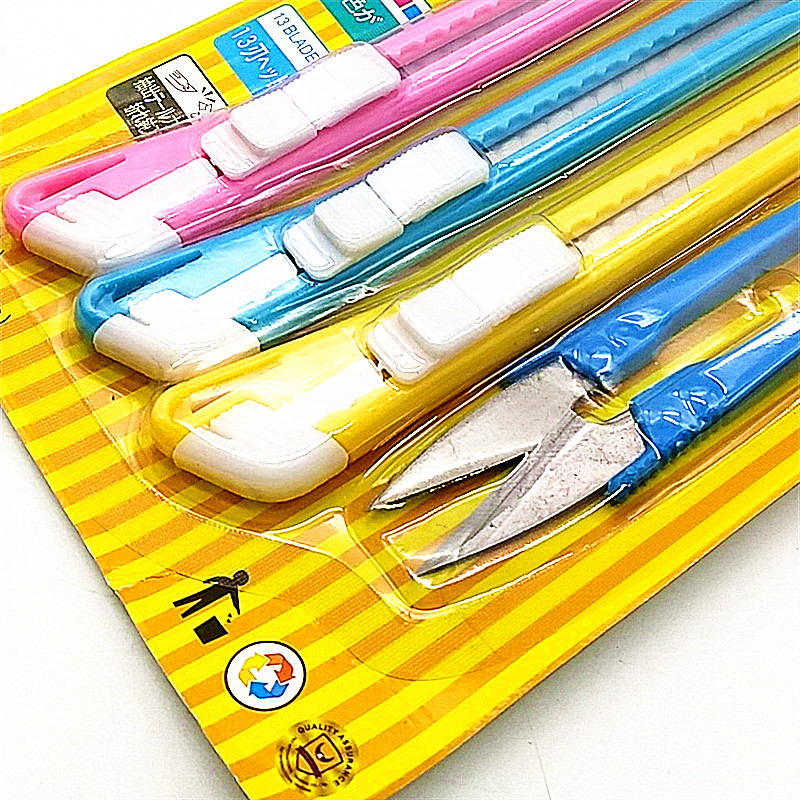 Sunshine Department Store's utility knives, small wallpaper engraving knives, paper cutting knives, telescopic knives, utility knives, yarn shears, scissors Application Scenario