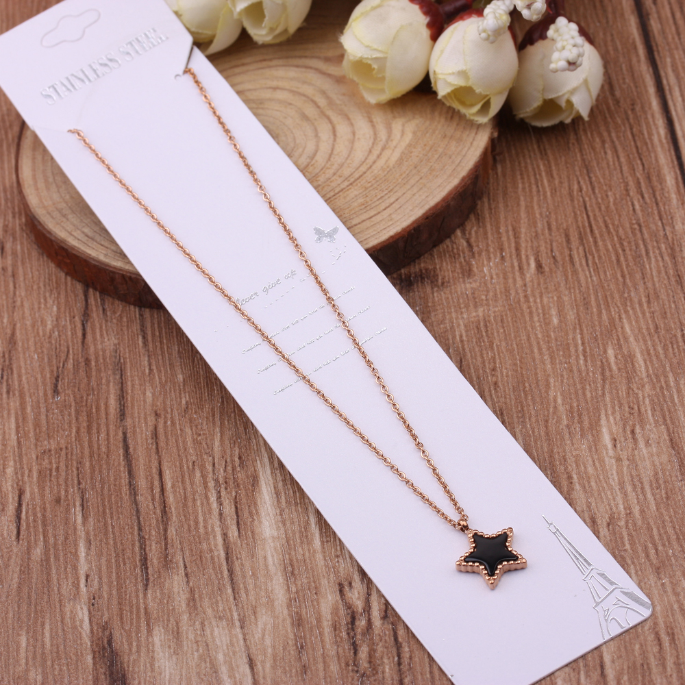 Boutique accessories, trendy and fashionable, the same style as the Internet celebrity necklace, butterfly pendant, collarbone chain, rose gold titanium steel neck chain