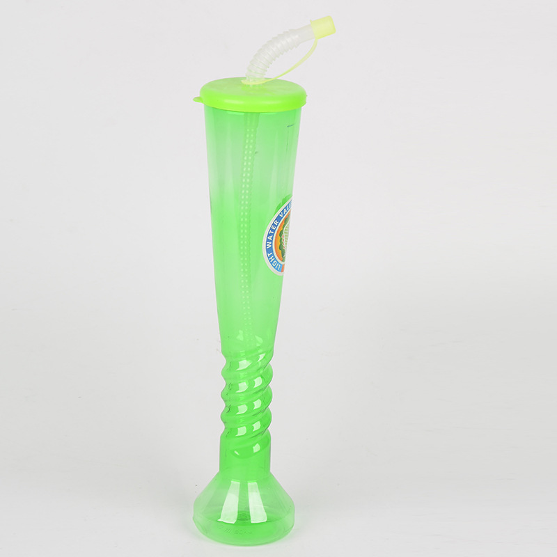 饮料瓶水杯  火炬杯 塑料卡通果汁爆奶立体吸管杯3D厂家批发
