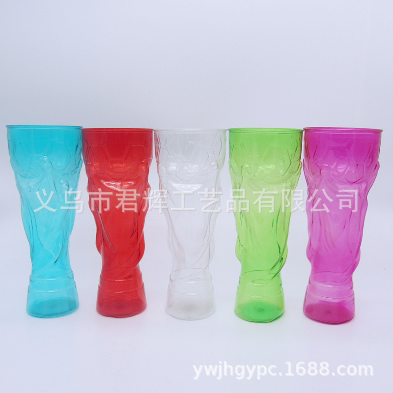 批发足球造型杯创意透明杯 塑料果汁饮料杯 可定制果汁杯