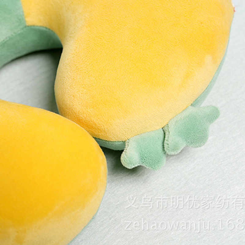 Foam particle baby neck guard U-shaped pillow, animal foam particle neck pillow, travel cushion Application Scenario