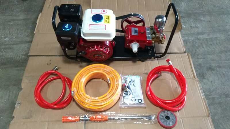 Agricultural water pump, gasoline high-pressure sprayer, orchard high-pressure sprayer, garden equipment plunger pump full figure