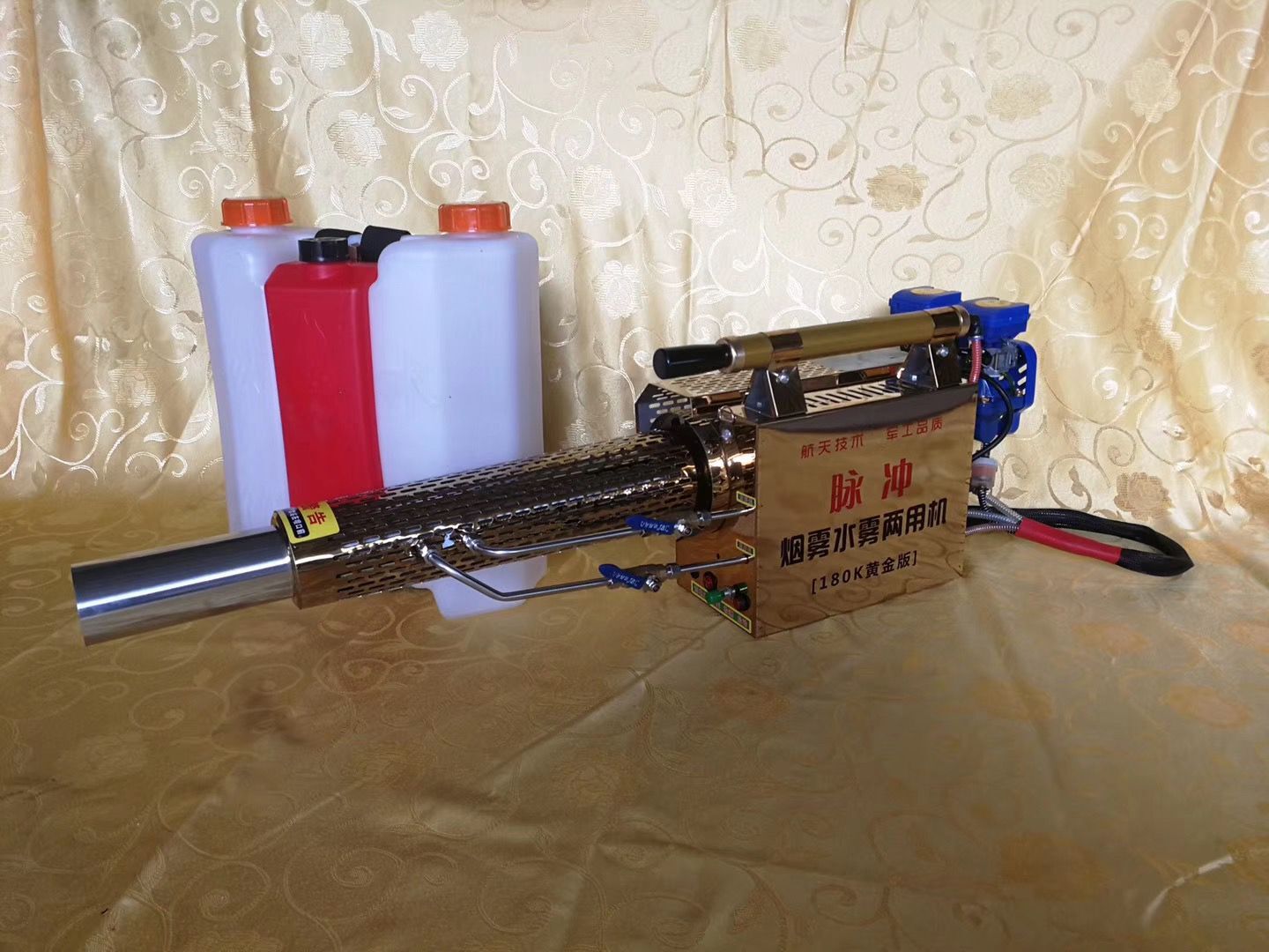 Smoke machine, dual-purpose machine for smoke, water and mist, garden pest control, fruit tree greenhouse pesticide machine Specification drawing