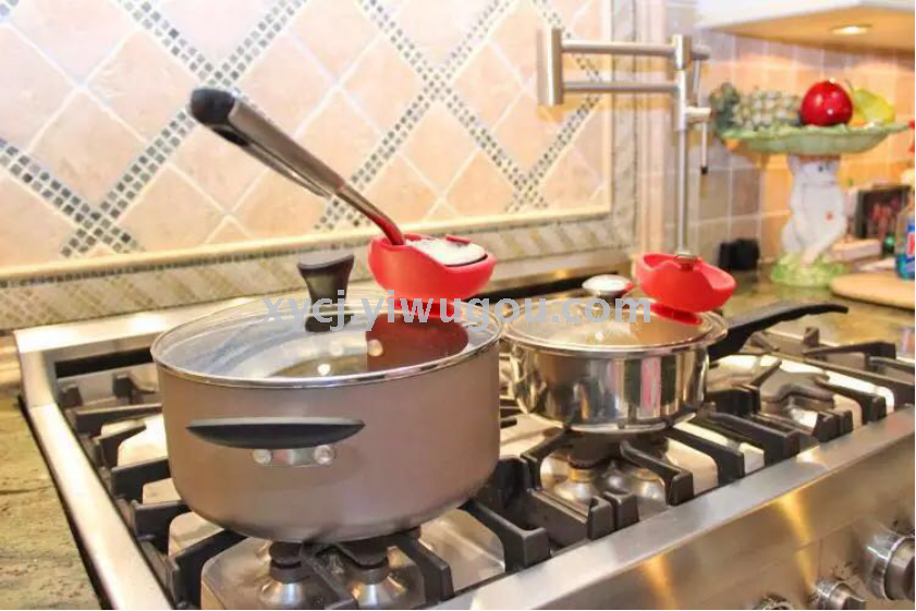 Multifunctional suction cup Cooking spoon holder lid handle sauce dish opener