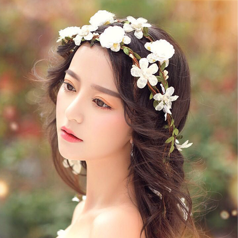 Wholesale of original order rose and rattan flower garlands for brides, pure handcrafted rattan artificial flower garlands from Hawaii