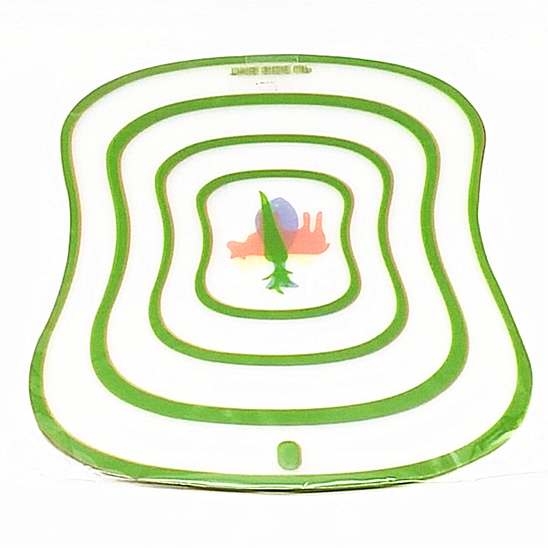 Sunshine Department Store Kitchen household plastic mini cutting board, anti-mold large size complementary food cutting and fruit cutting board Application Scenario