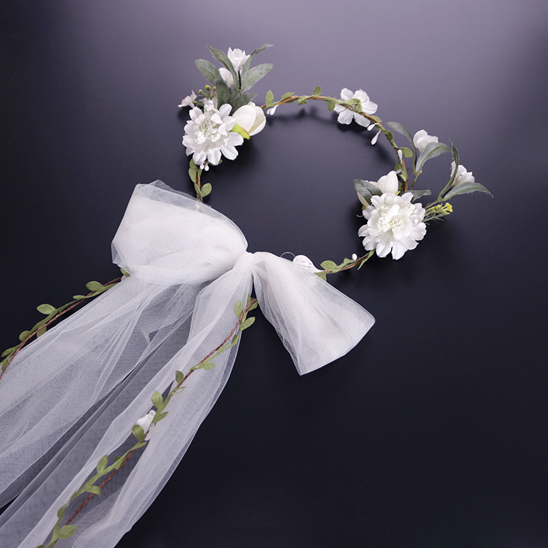 Foreign trade source: beige flower wreath veil, European and American rattan simulation flower princess headband, bow headband, wedding dress headwear